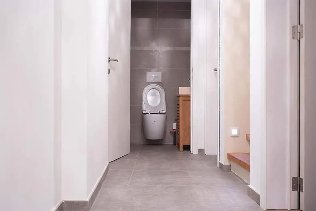 Maison 3 Chambres Proximite Aeroport Et Grand Axes Charleroi Belgium