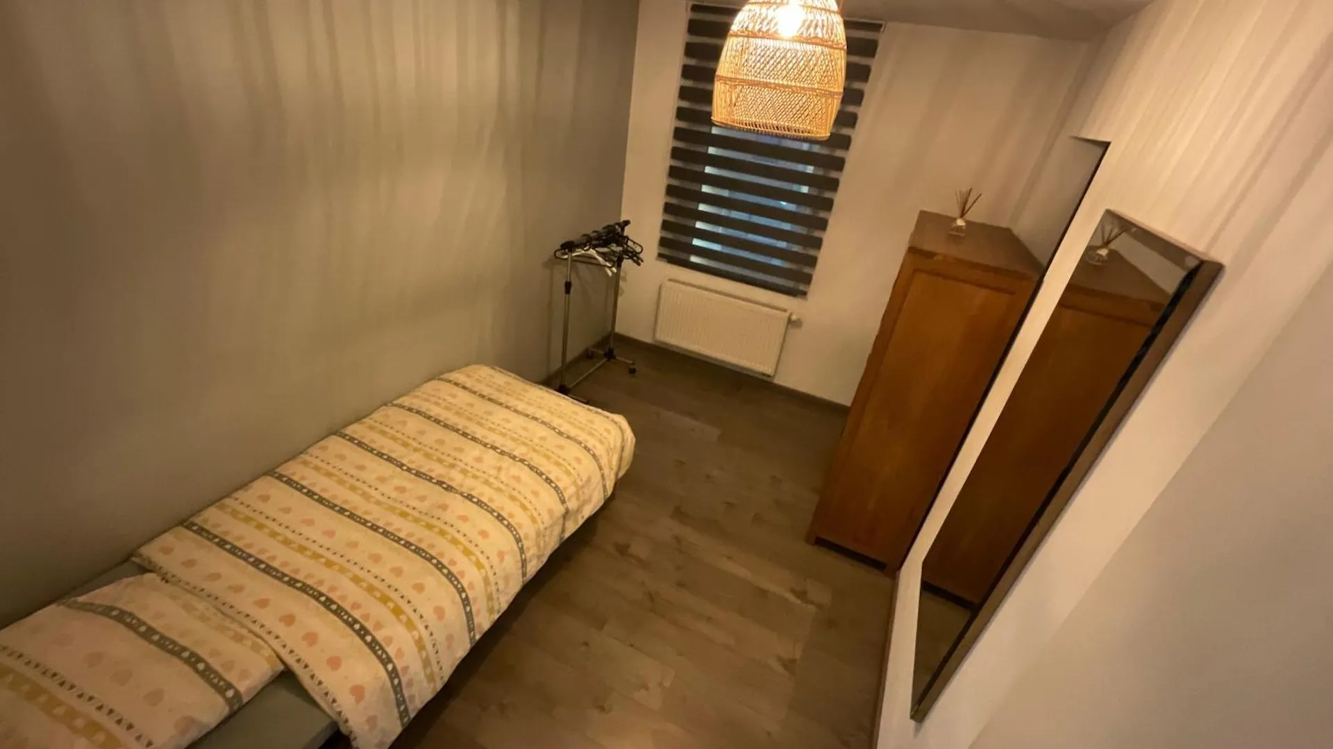 Maison 3 Chambres Proximite Aeroport Et Grand Axes Charleroi Holiday home