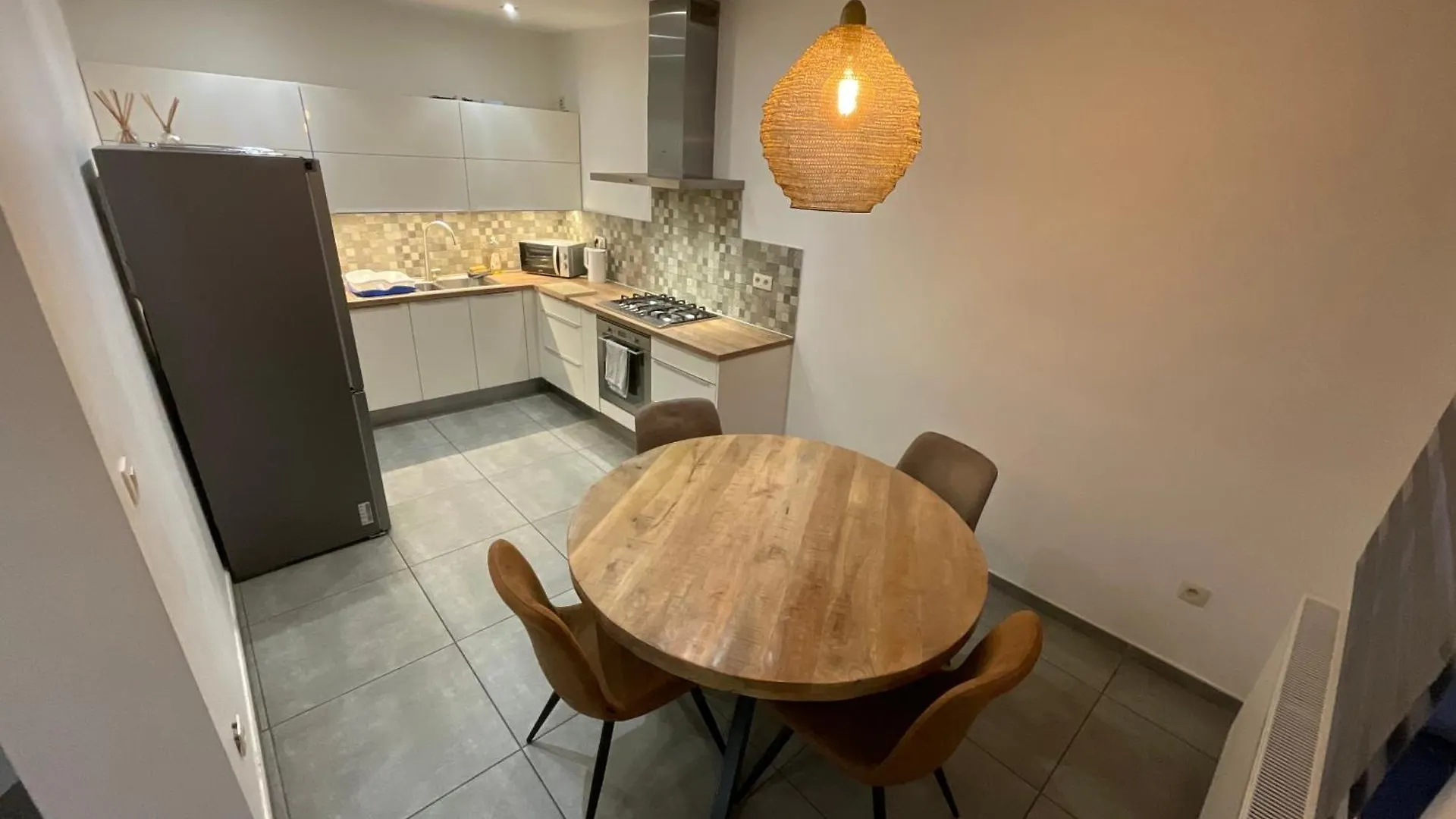 Maison 3 Chambres Proximite Aeroport Et Grand Axes Charleroi